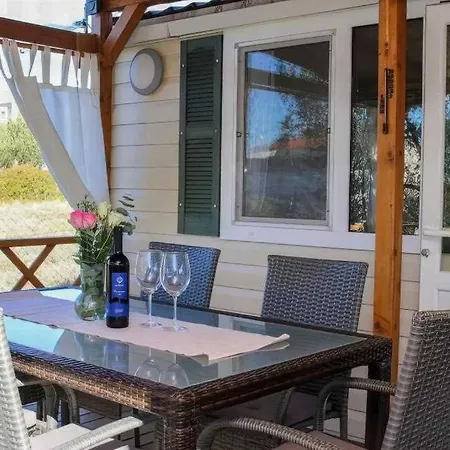 펜션 Mobile Olive Tree With Private Hot Tub *