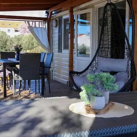 Mobile Olive Tree With Private Hot Tub *